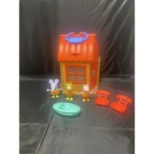 Peppa Pig Cozy Campsite Mini Figures - Camp site Camping Set